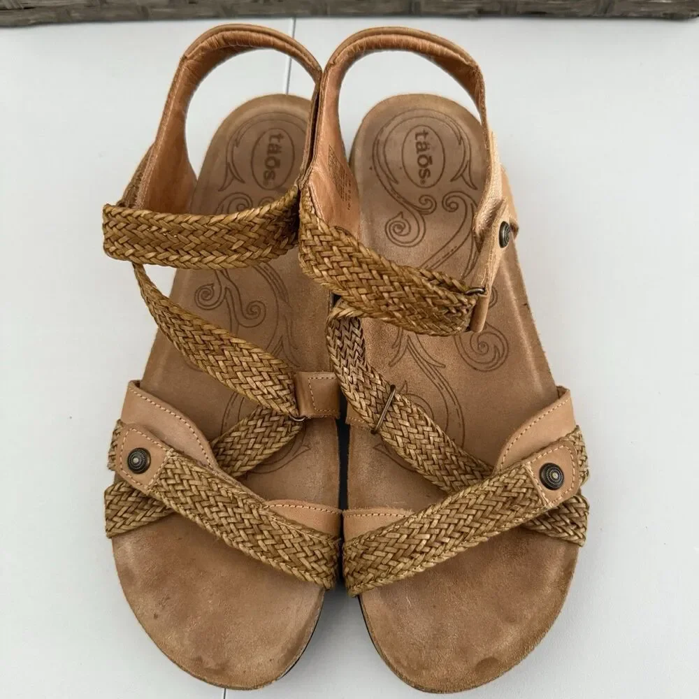 Taos Trulie Camel Sandals Womens US Size 10/10.5 EU 41